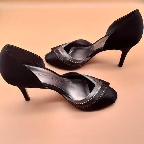 Adrianna Papell  Boutigue Gambit Black Satin Heeled Shoes Size 6M - Picture 1 of 10